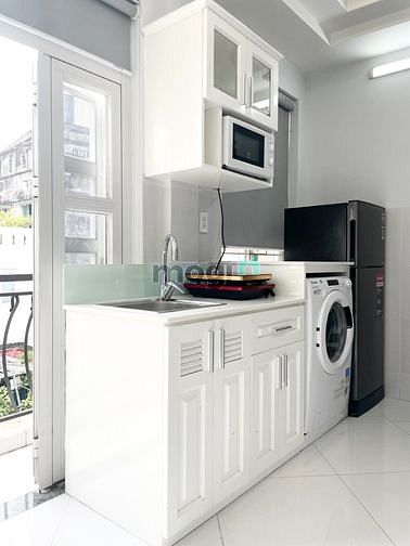 Hình ảnh CHDV ban công lớn ngay trung tâm của q1