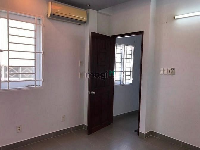 Hình ảnh Cho thuê nhà nguyên căn 303/75C Bến Vân Đồn, P2 Q4