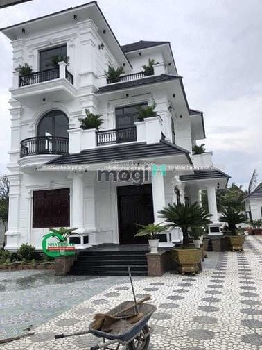 Hình ảnh CHO THUÊ BIỆT THỰ Hoàng Quốc Việt - DT ĐẤT 200m2 - XD 100m2 ,4 Tầng