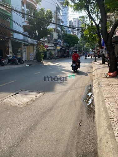 Hình ảnh Cần Bán căn nhà Mặt Tiền Quận 4