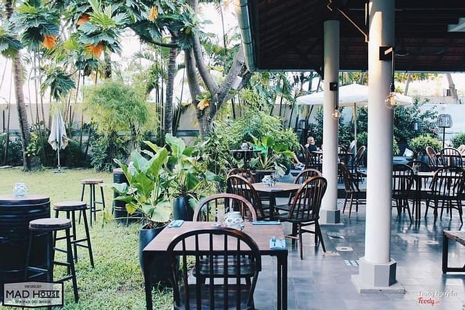 Hình ảnh Cho thuê biệt thự 1000m2 Khu Vực Thảo Điền Quận 2