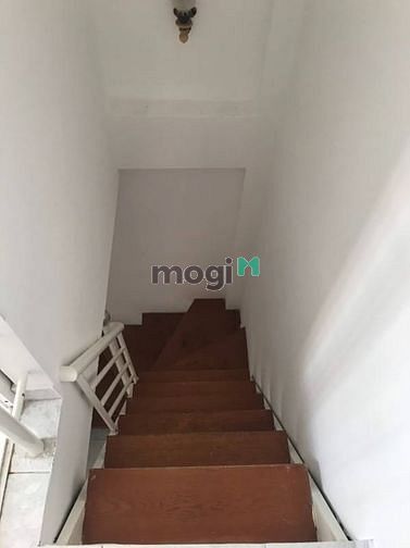 Hình ảnh Nhà 2 lầu cho thuê, 105/4M Hồ Thị Kỉ - Q.10