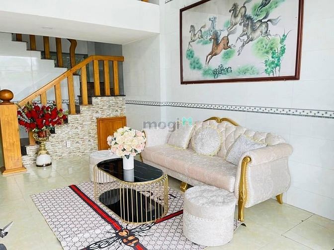 Hình ảnh Cho thuê căn nhà mặt tiền mới, đẹp đường Hà Huy Giáp, Quận 12