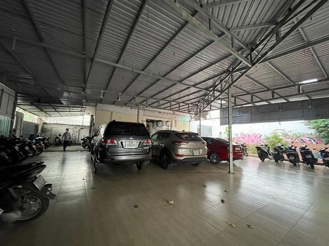 Hình ảnh Mặt bằng 350m2 gần UBND TP.Thủ Đức chỉ 25tr/th
