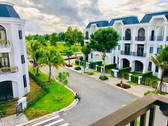 Hình ảnh Nhà Phố Ven Sông Cách Siêu Thị AEON 300m