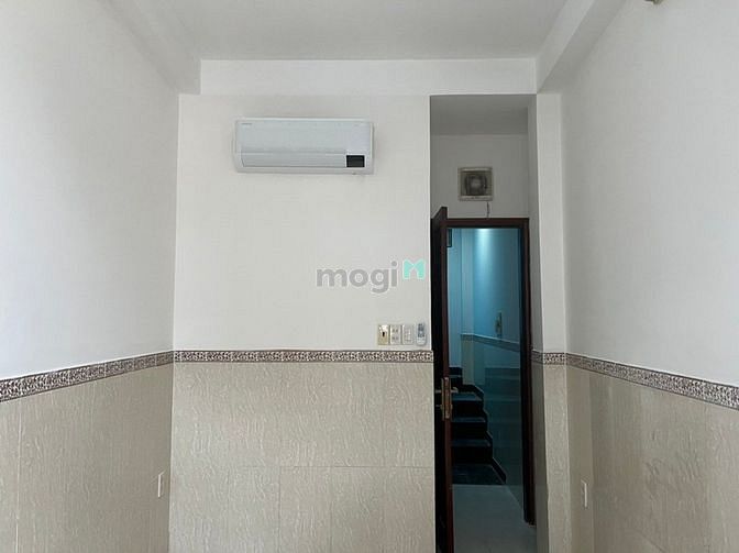 Hình ảnh Cho thuê nhà nguyên căn 90m2 cmt8 q3