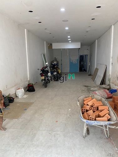 Hình ảnh Cho thuê nhà mặt tiền CMT8, Quận 3