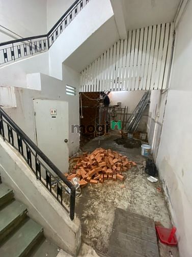 Hình ảnh Cho thuê nhà mặt tiền CMT8, Quận 3