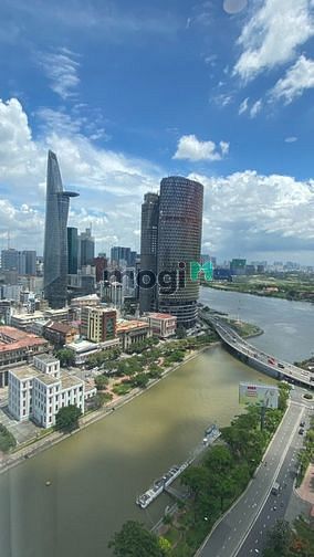 Hình ảnh Căn góc SaigonRoyal 3PN-3WC 176m2- View Bitexco- 21 tỷ ( Giá gồm 100%)