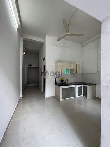Hình ảnh Cho thuê nhà hẻm xe tải 1/ Thăng Long P4 Tân Bình