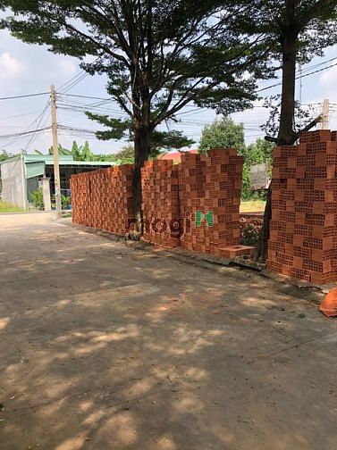 Hình ảnh Gia đình cần bán lại lô đất 100m2(5x20m) ở ngay KCN Mỹ Phước 3, SHR, d