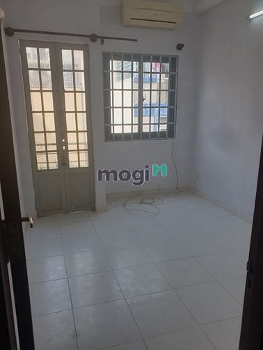 Hình ảnh Nhà 3 lầu 4pn, hẻm 155/8B Cao Đạt - P.1 - Q.5