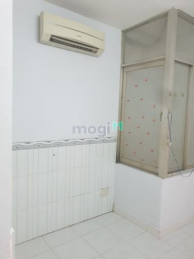 Hình ảnh Nhà 3 lầu 4pn, hẻm 155/8B Cao Đạt - P.1 - Q.5