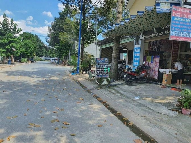 Hình ảnh GĐ cần bán lô đất 120m2(6x20m) vị trí đẹp, gần KCN