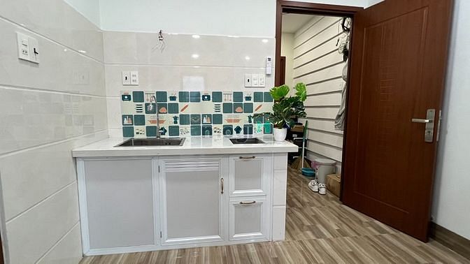 Hình ảnh Cho thuê phòng ban công Đặng Minh Trứ , P10, Tân Bình