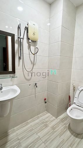 Hình ảnh Cho thuê phòng ban công Đặng Minh Trứ , P10, Tân Bình