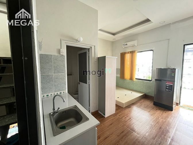 Hình ảnh Studio full nội thất- bancol siêu khủng có thể nấu BBQ - trồng cây