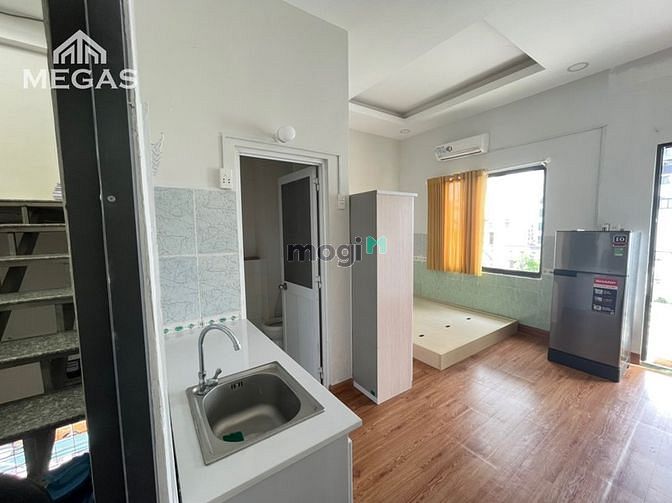 Hình ảnh Studio full nội thất- bancol siêu khủng có thể nấu BBQ - trồng cây