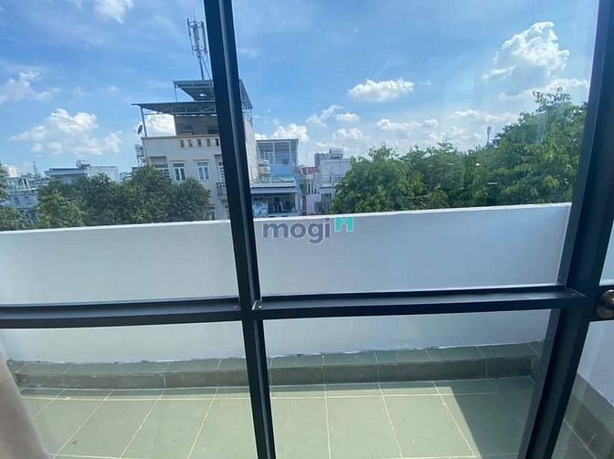 Hình ảnh Chdv full nội thất , ban công view kính tại đinh bộ lĩnh