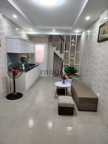 Hình ảnh Bán nhà Thanh Nhàn – Sát phố- giá hấp dẫn bất ngờ
