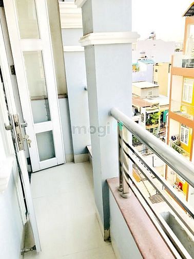 Hình ảnh Duplex ban công lớn trung tâm Phú Nhuận