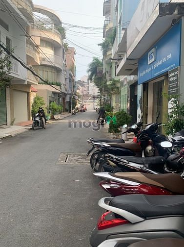 Hình ảnh Bán nhà Nguyễn Đình Chiểu, Q3. 3,3mx11m. NC4