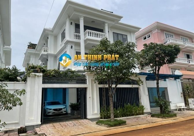 Hình ảnh Biệt thự Full nội thất thang máy đẹp Liên Phường 30 tr