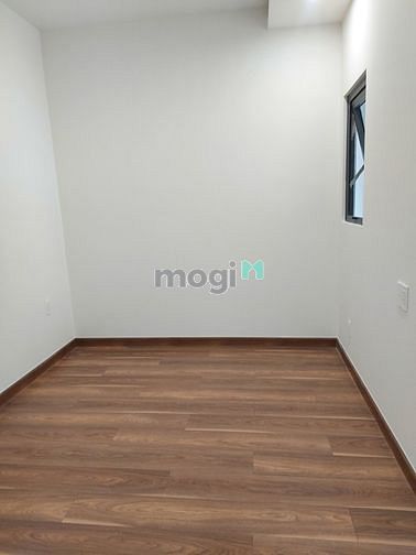 Hình ảnh Cho thuê căn 2PN/2WC. Nội thất cơ bản. Rèm Giá 8tr. ( đúng giá)