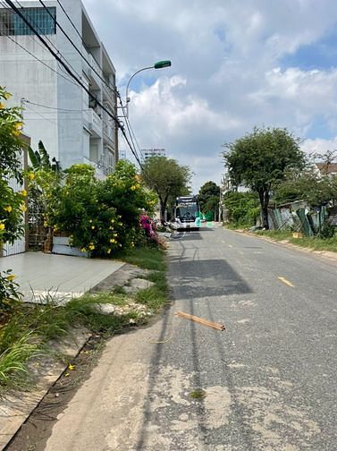Hình ảnh Đất ngộp cần bán gấp trước tết tại Q2, SHR sang tên ngay