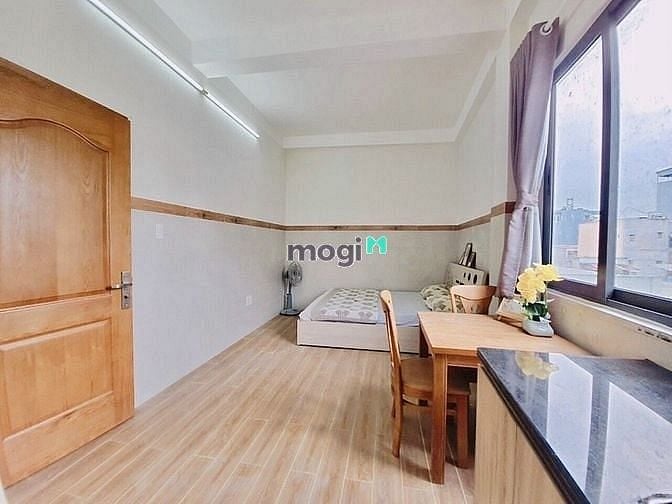 Hình ảnh Căn Hộ Full NT gần Cầu Nguyễn Văn Cừ sát Q1. Q5 -Cửa sổ lớn
