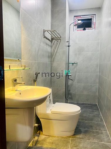 Hình ảnh CH 1PN Bancon lớn có thang máy, chỗ để xe full NT ở Quận 1