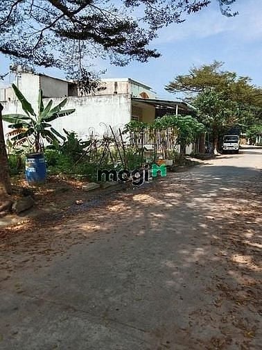 Hình ảnh tôi chính chủ cần bán gấp đất sát QL13 dân đông đối diện KCN 200m2