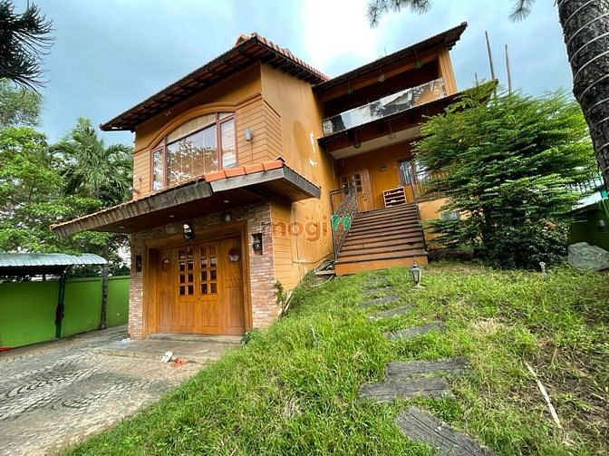 Hình ảnh Villa hồ bơi 800m2 giữa lòng Quận 2 chỉ 129tr/th