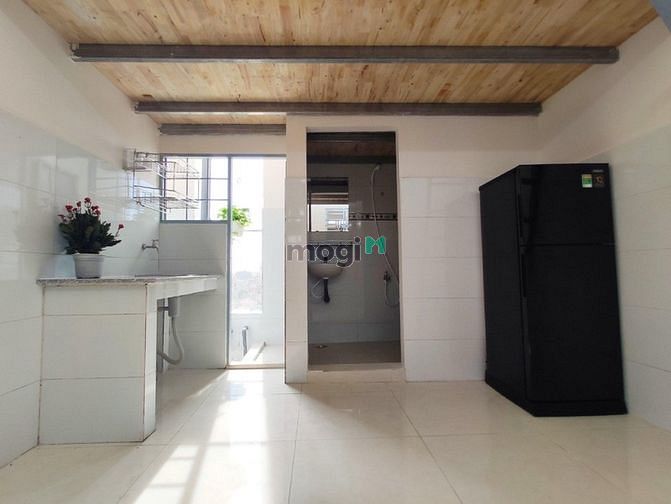 Hình ảnh Cho thuê CHDV ban công_có gác_Khu vực Tân Bình 30m2