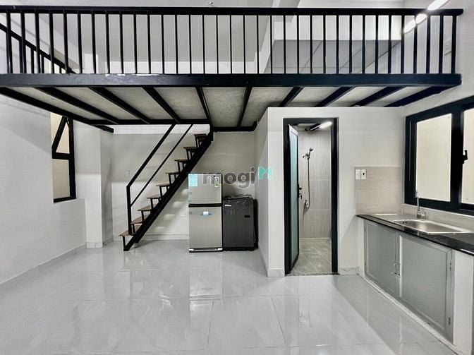 Hình ảnh CHDV siêu thoáng mát có máy giặt riêng ngay bến xe miền đông mới