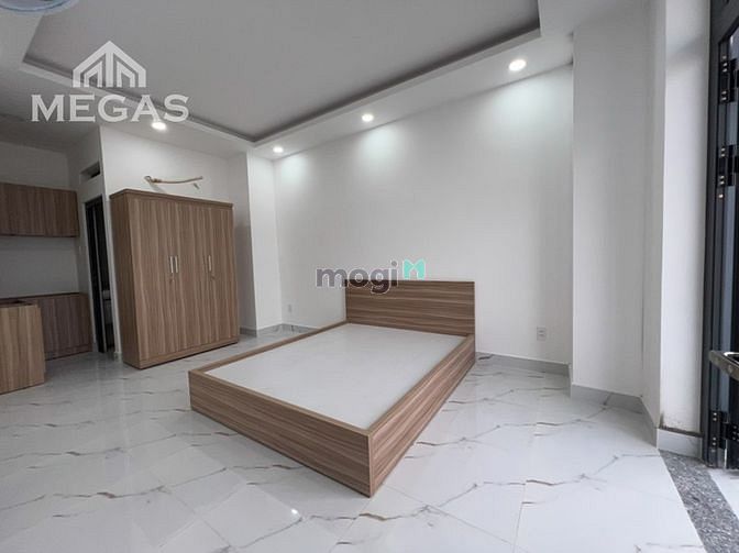 Hình ảnh Cho thuê CHDV mới xây full nội thất ngay Sân Bay TSN, ban công siêu to