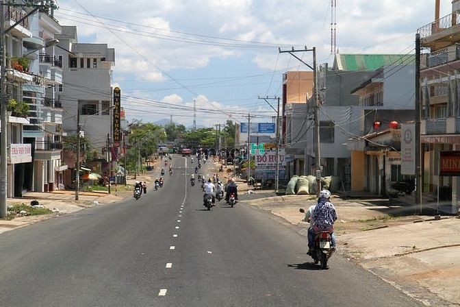 Hình ảnh Bán lô đất 100m2 vị trí đắc địa,kinh doanh được,,