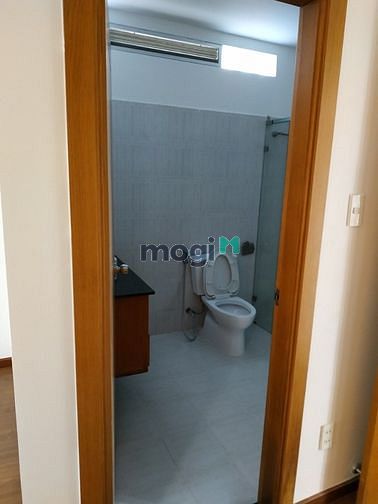 Hình ảnh Cho thuê nhà 5 tầng mặt tiền đường Lê Văn Thịnh đặt văn phòng công ty