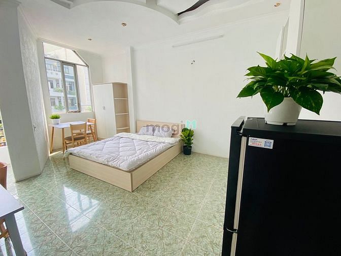 Hình ảnh Trống Sẵn Phòng Ban Công Cửa Sổ Lê Văn Duyệt