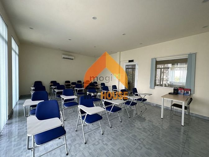 Hình ảnh Tòa VP Trần Não 7,5x20m chỉ 3500$