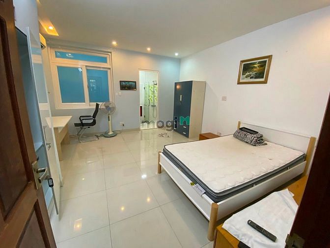 Hình ảnh Trống Sẵn Cửa Sổ Ban Công Tại Thanh Đa - Trống Sẵn