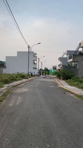 Hình ảnh Kẹt Tiền Bán Gấp Lô Đất Quận 9 75m2 Ngay Chợ Long Phước