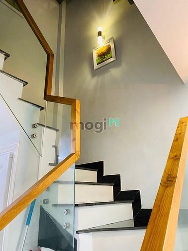 Hình ảnh Bán nhà Lạc Long Quân P8 Tân Bình 35m2 3T chỉ 3.9 tỷ.