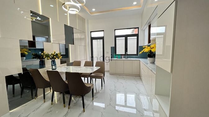 Hình ảnh Nhà 3 lầu mặt tiền quận bình tân thiết kế sang trọng, tiện ích đầy đủ
