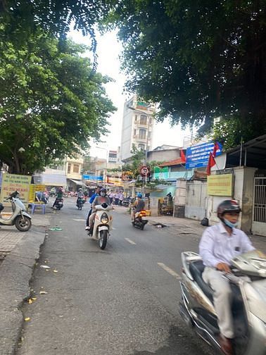 Hình ảnh Cho Thuê Căn Góc 3 Mặt Tiền Nguyễn Trãi Q1