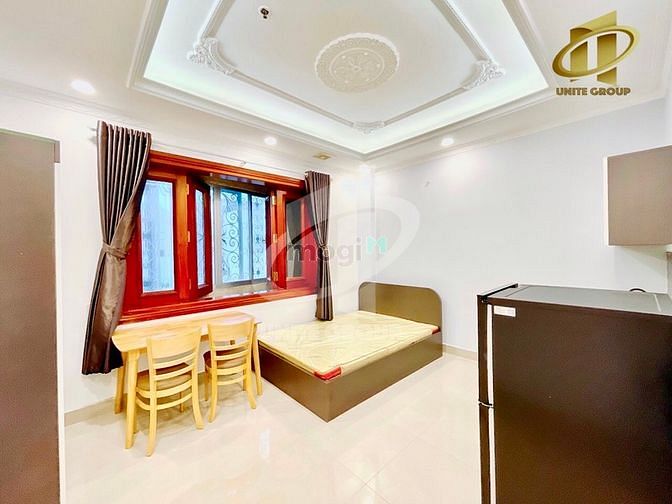 Hình ảnh Căn Hộ Q1 FullNT có cửa sổ lớn ngay đường Trần Quang Khải