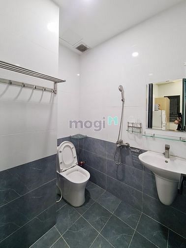 Hình ảnh Phòng Quận 10 gần chợ Hòa Hưng