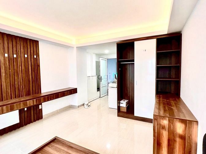Hình ảnh Mặt tiền Cống Quỳnh ngay vòng xoay chợ Thái Bình Quận 1