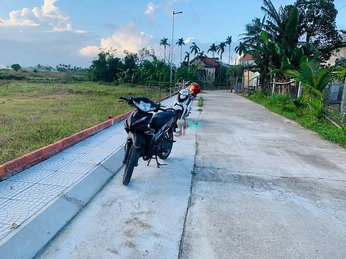 Hình ảnh Bán đất nền liền kề 100m2 sát đường quốc lộ 1A