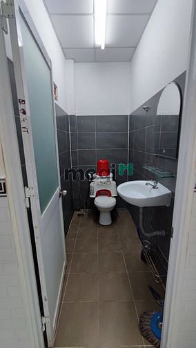 Hình ảnh Nhà nhỏ đẹp 1 Lầu 2PN đường Bình Trị Đông